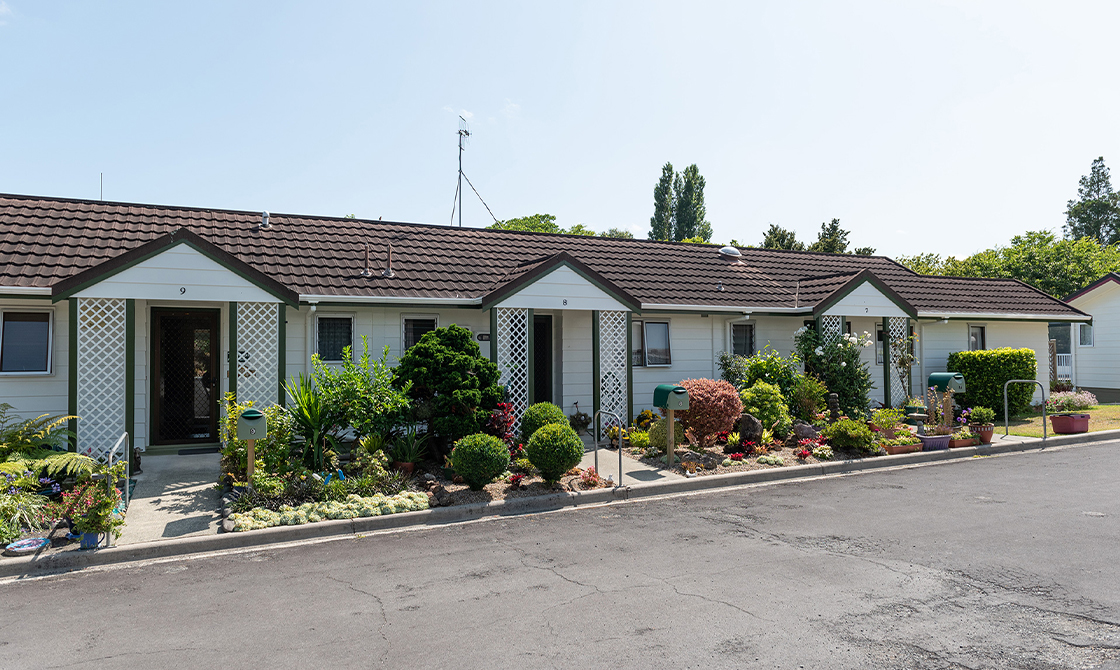 Kamo Home & Village