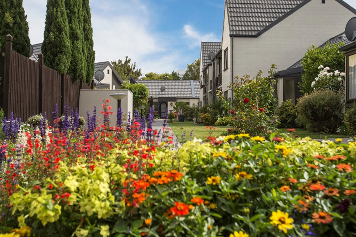 Paulger Courts Village