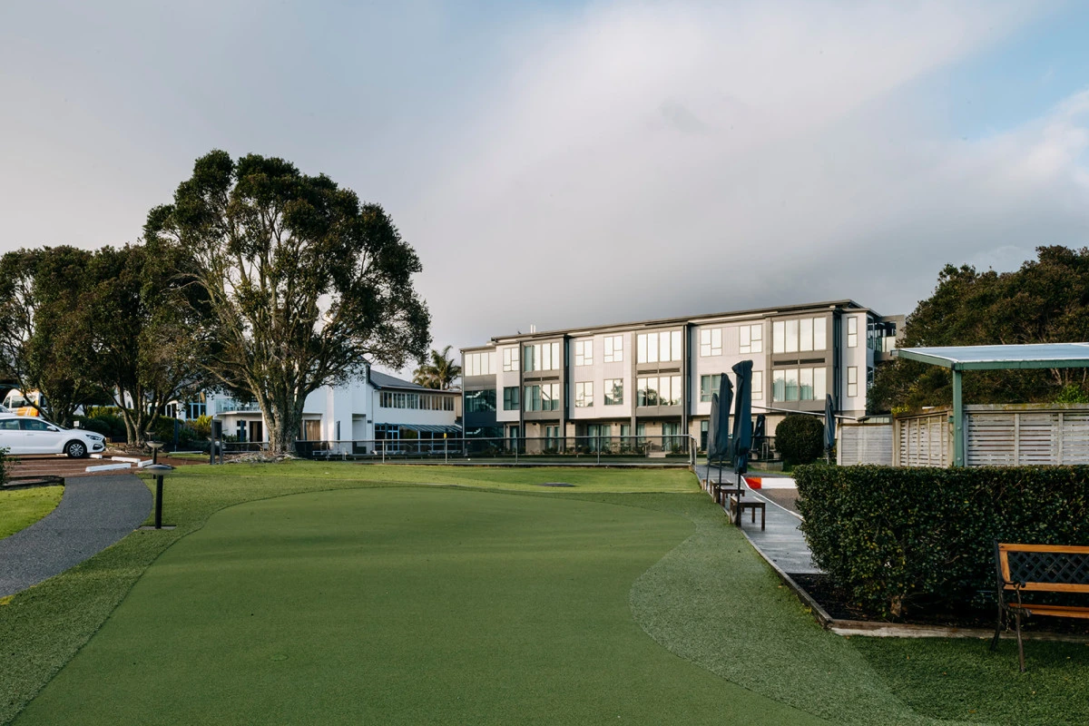 Peninsula Club
