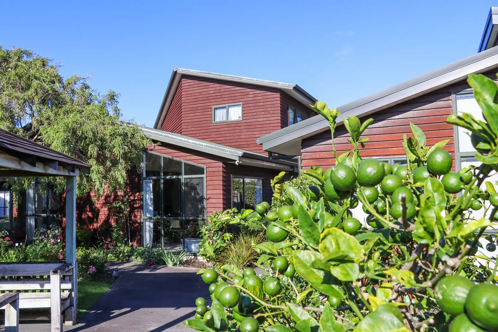 Ropata Lodge Village